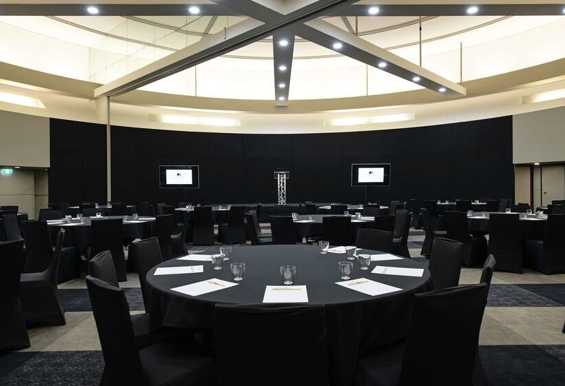 هتل Doubletree By Hilton Darwin Esplanade