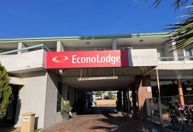 Отель Econo Lodge Rivervale