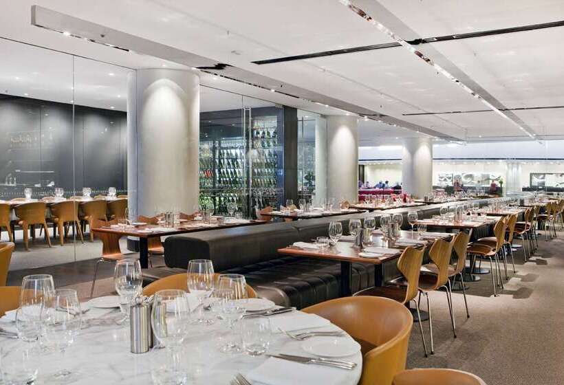 هتل Hilton Brisbane