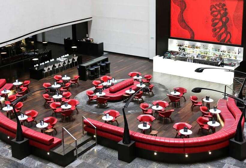 هتل Hilton Brisbane