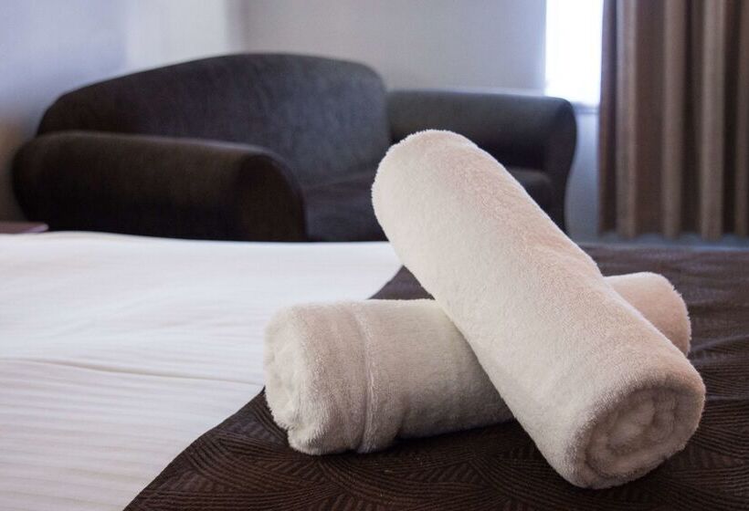 בית מלון כפרי Hospitality Esperance Surestay Collection By Best Western