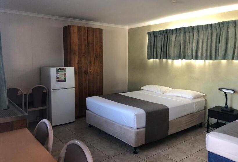 هتل Mackay Motor Inn