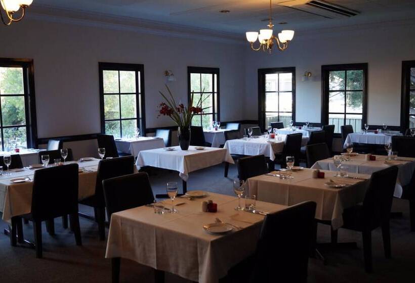 Отель Mercure Port Of Echuca