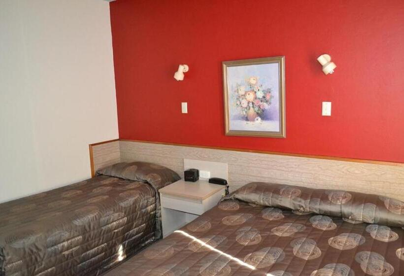 هتل Panorama Motor Inn