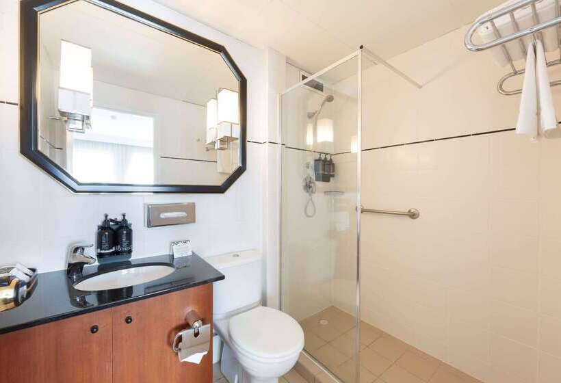 هتل Ramada Diplomat Canberra