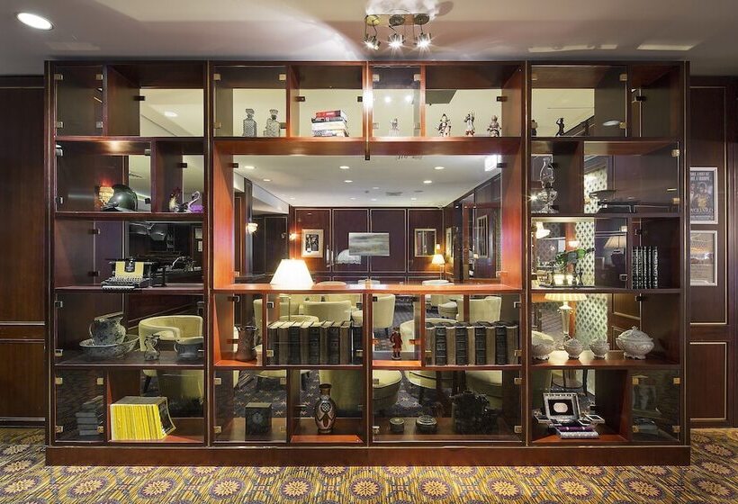 هتل Royal On The Park