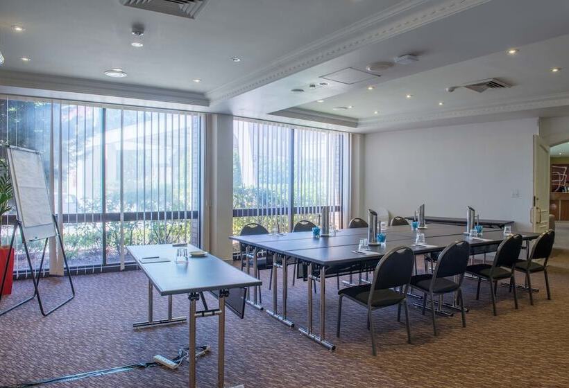 בית מלון כפרי Rydges Camperdown