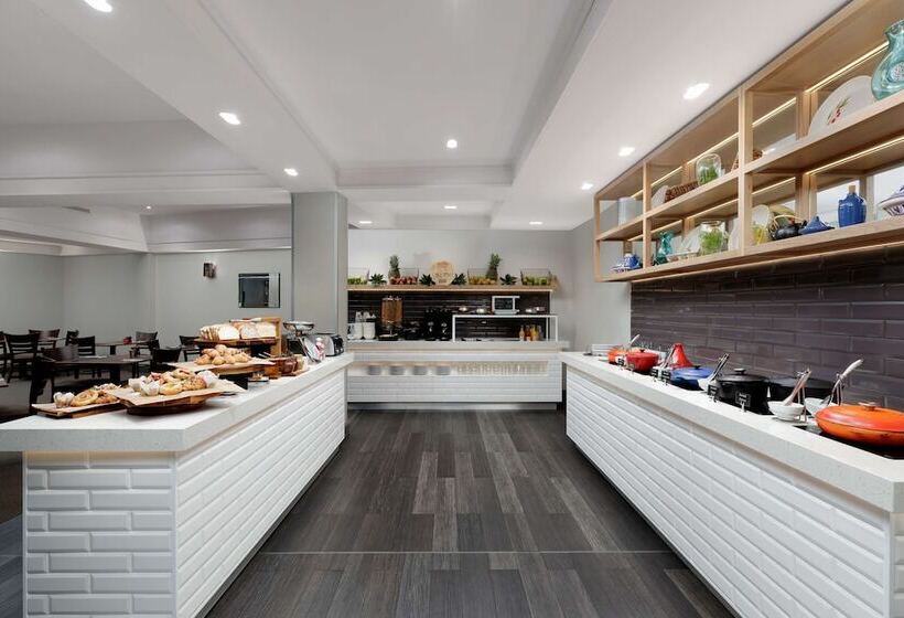 בית מלון כפרי Rydges Camperdown