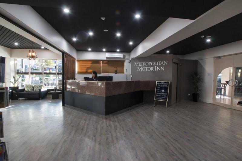 هتل The Metropolitan Spring Hill