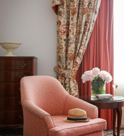 هتل The Windsor