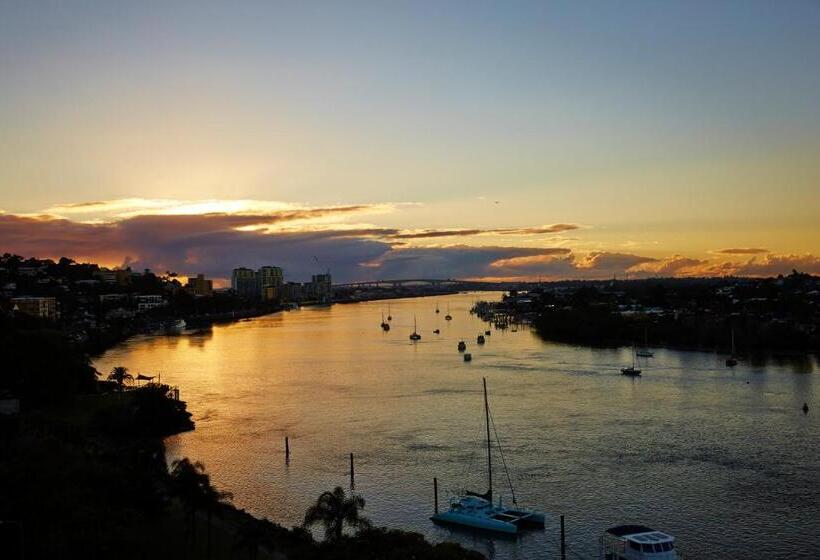 هتل View Brisbane