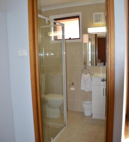 هتل Whalers Rest Motor Inn