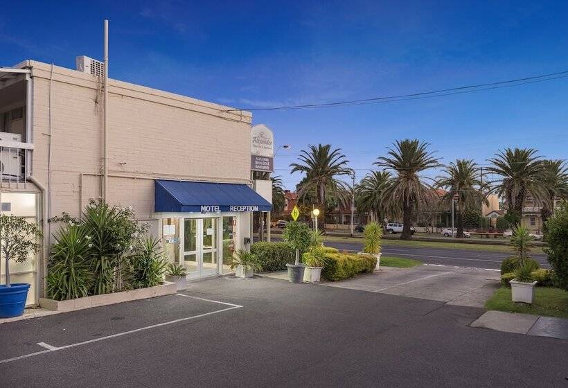 مُتل Alexander Motor Inn