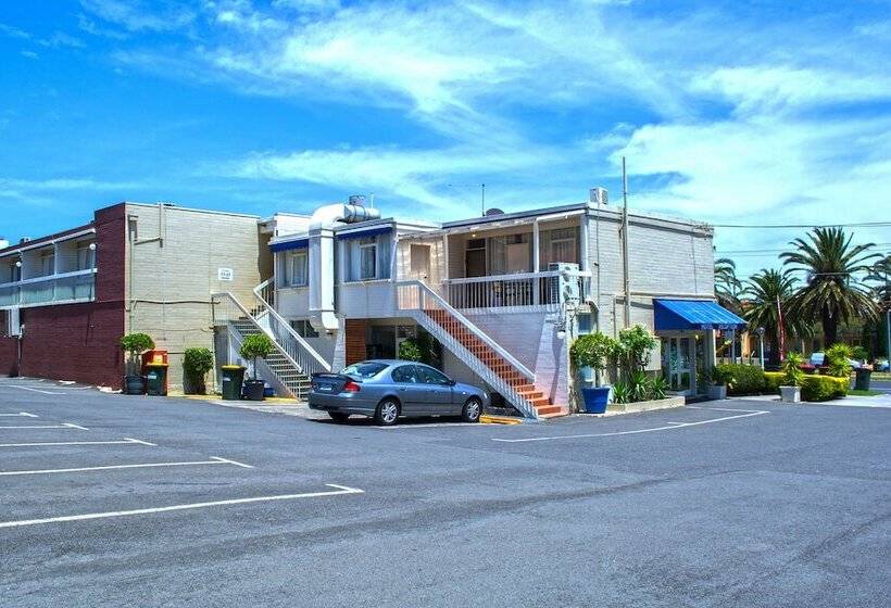 مُتل Alexander Motor Inn