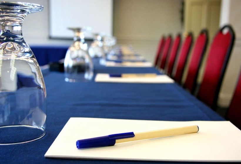 مُتل Emerald Central Hotel Official