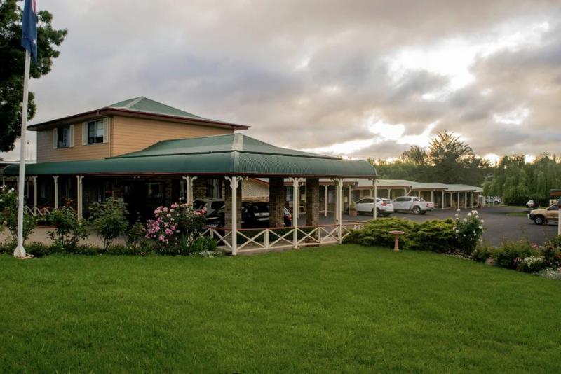 モーテル Rest Point Motor Inn