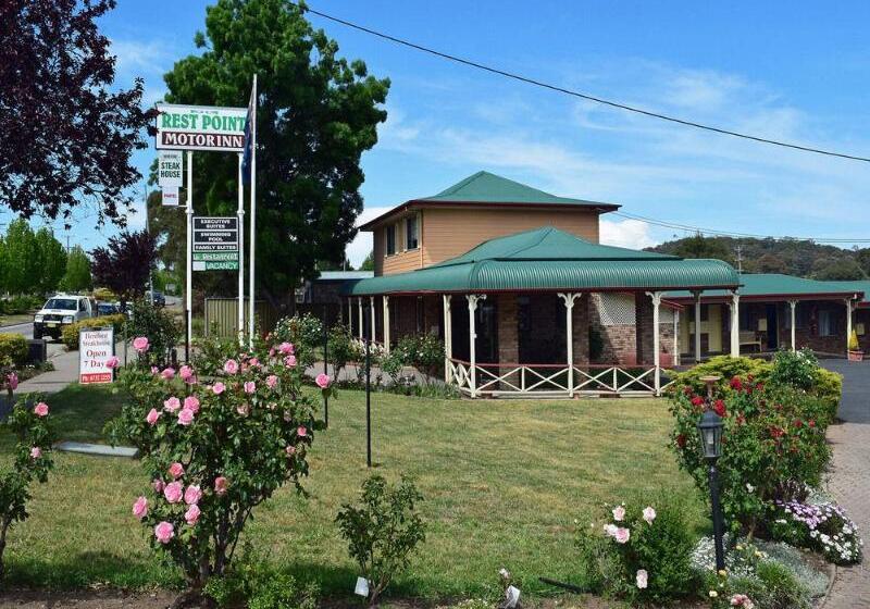מוטל Rest Point Motor Inn