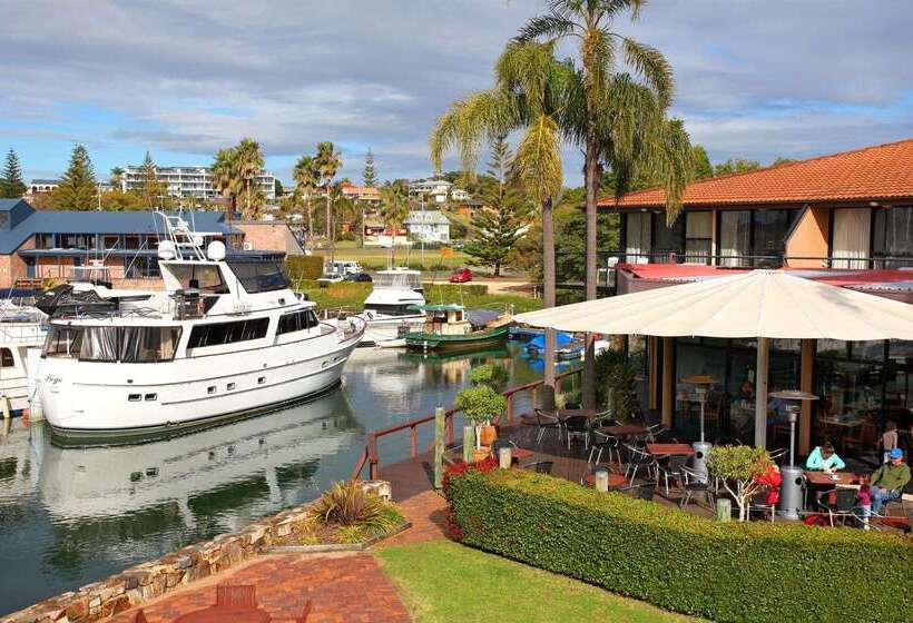 استراحتگاه Sails Port Macquarie By Rydges