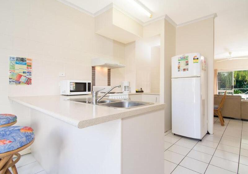 استراحتگاه Titree Village Holiday Apartments