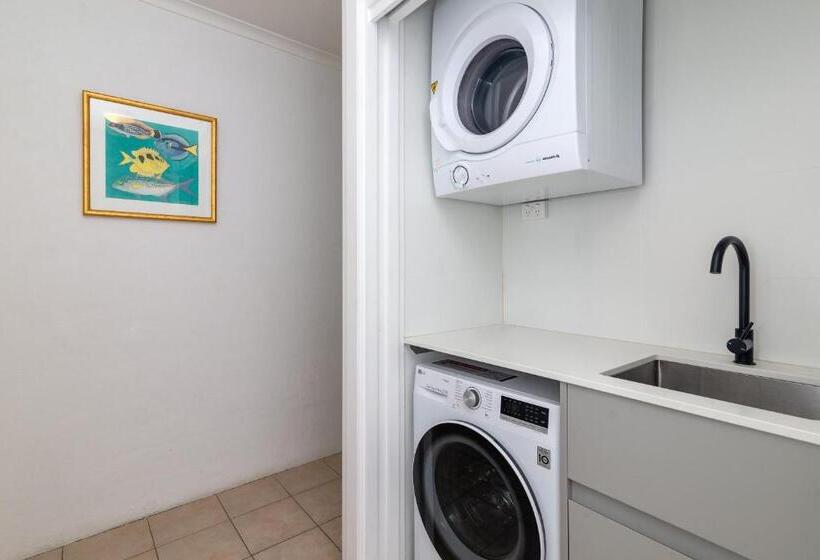 Driftwood Mantaray   Official Onsite Reception And Check In