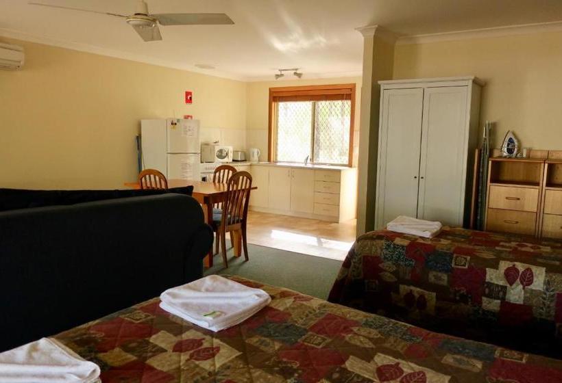 Travellers Rest Motel