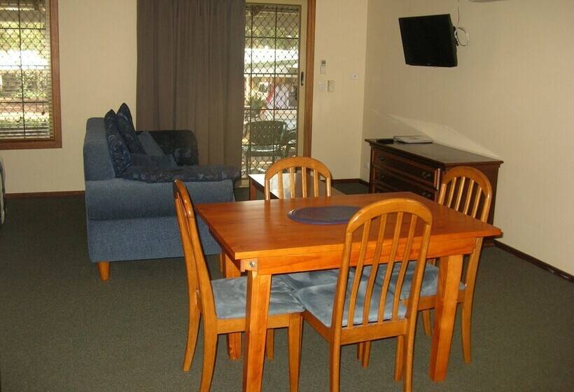 Travellers Rest Motel