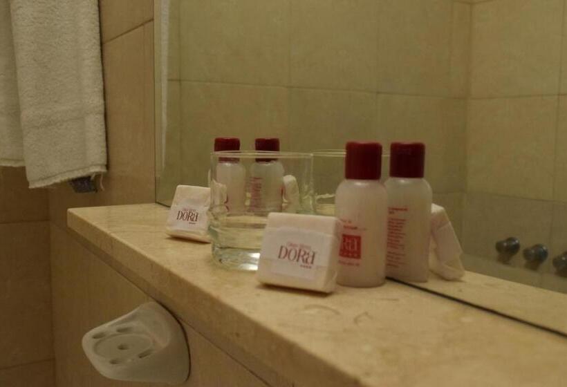 هتل Dorá