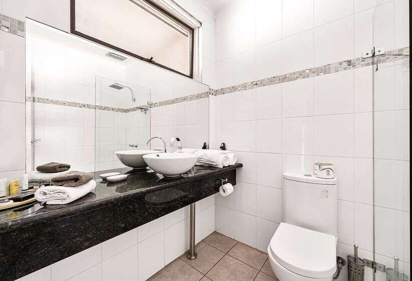 בית מלון כפרי Comfort Inn Coach & Bushmans