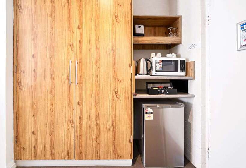 בית מלון כפרי Comfort Inn Coach & Bushmans