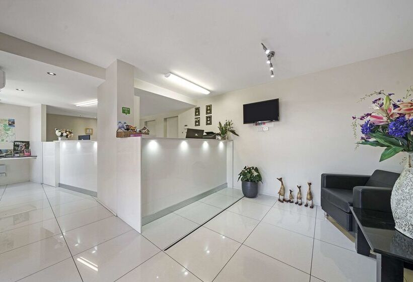 هتل Comfort Inn Glenfield