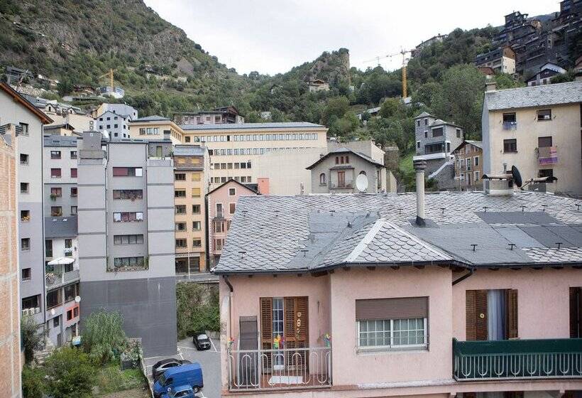 هتل Comtes D’urgell