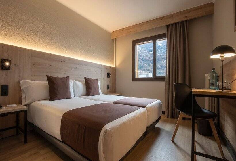 هتل Comtes D’urgell