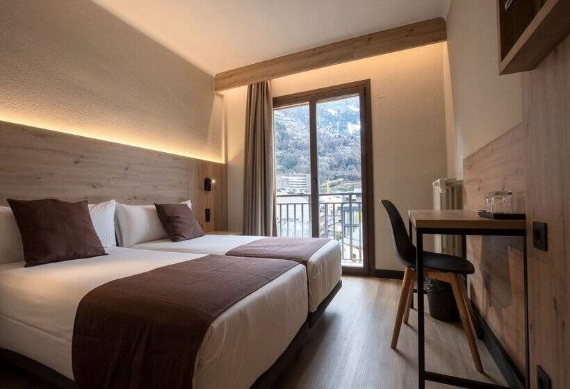 هتل Comtes D’urgell