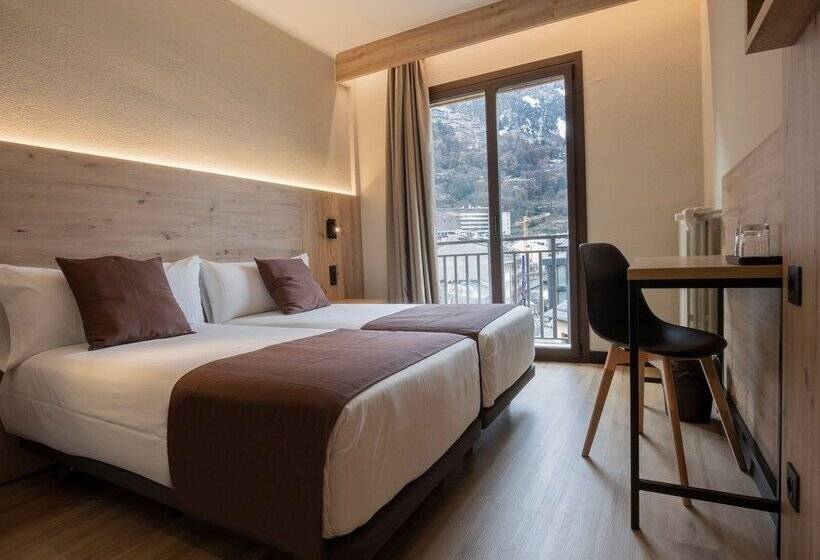 هتل Comtes D’urgell