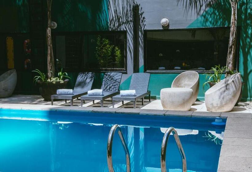 هتل Deco Collection