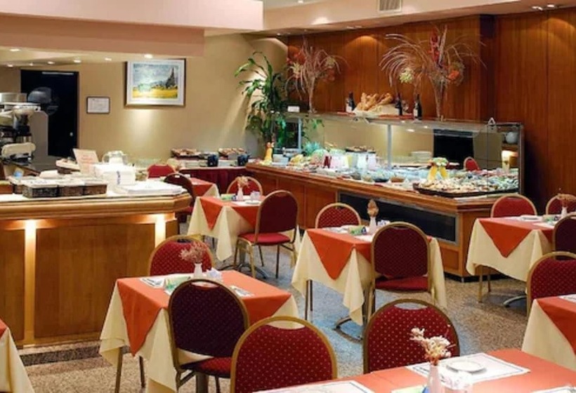 هتل Globales Republica