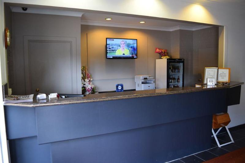 هتل Golden Age Motor Inn