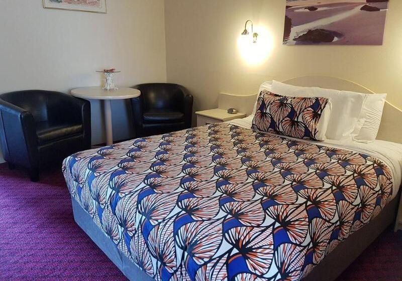 هتل Golden Age Motor Inn