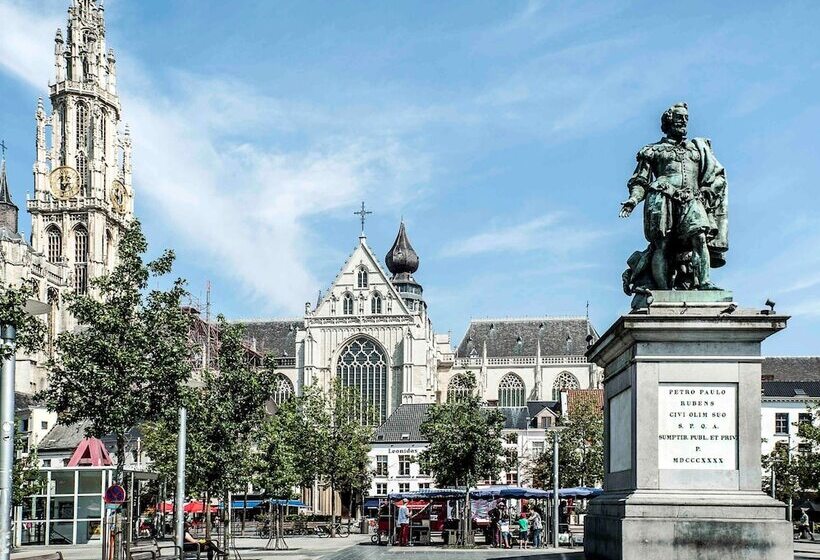 هتل Ibis Antwerpen Centrum