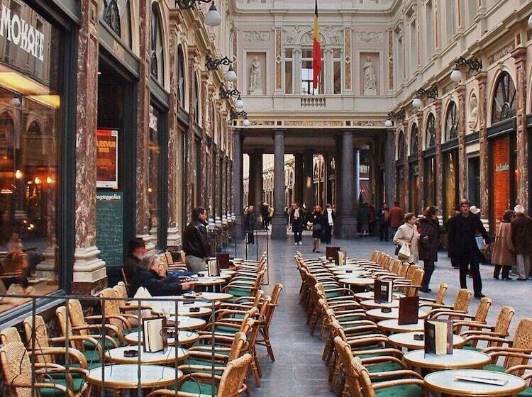 ホテル The Usual Brussels