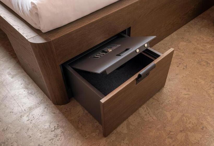 ホテル The Usual Brussels