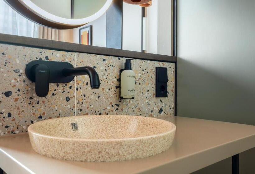 ホテル The Usual Brussels