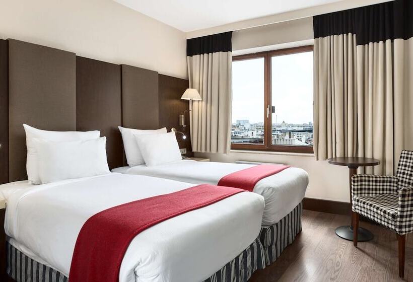 هتل NH Brussels Grand Place Arenberg