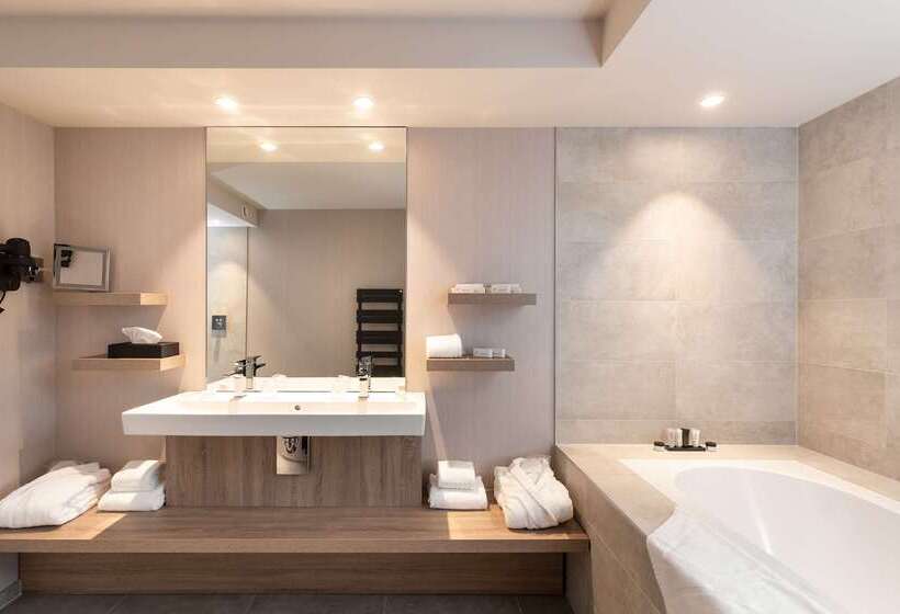 هتل Restaurant Van Der Valk Nivelles Sud