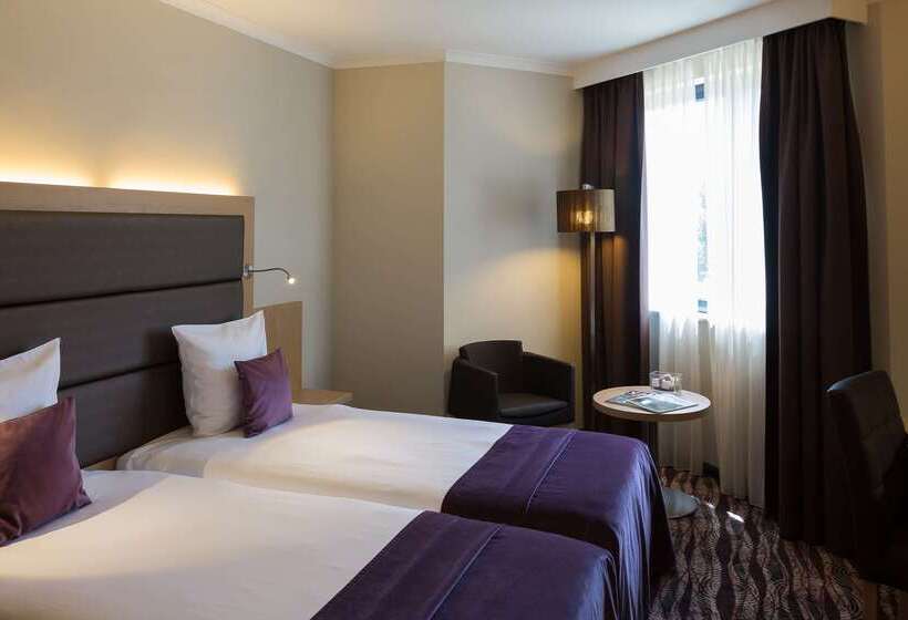 هتل Restaurant Van Der Valk Nivelles Sud