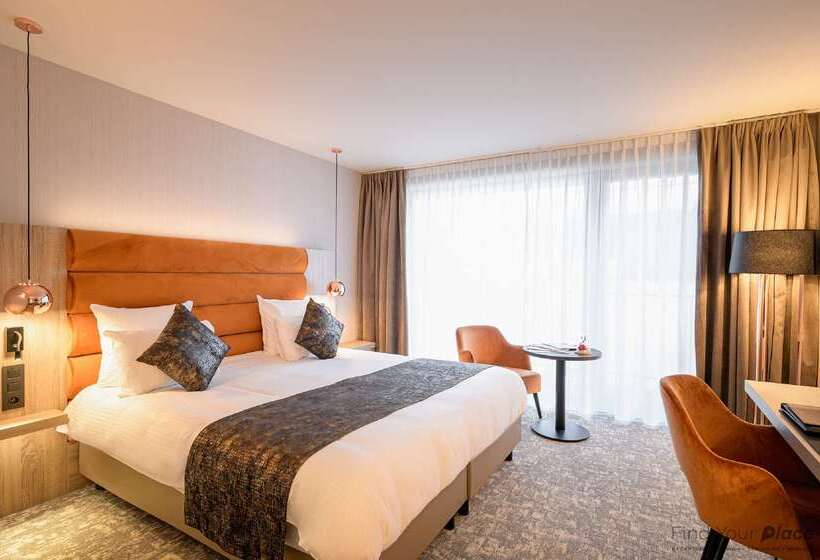 هتل Restaurant Van Der Valk Nivelles Sud