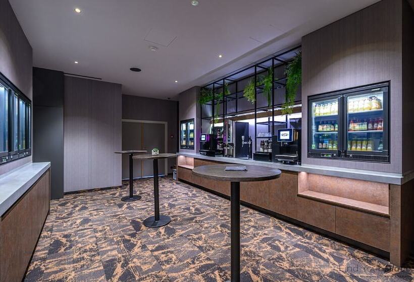 هتل Restaurant Van Der Valk Nivelles Sud