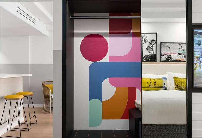 هتل Qt Gold Coast