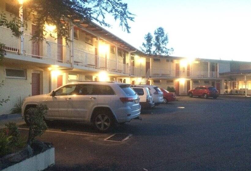 Отель Riverview Motor Inn