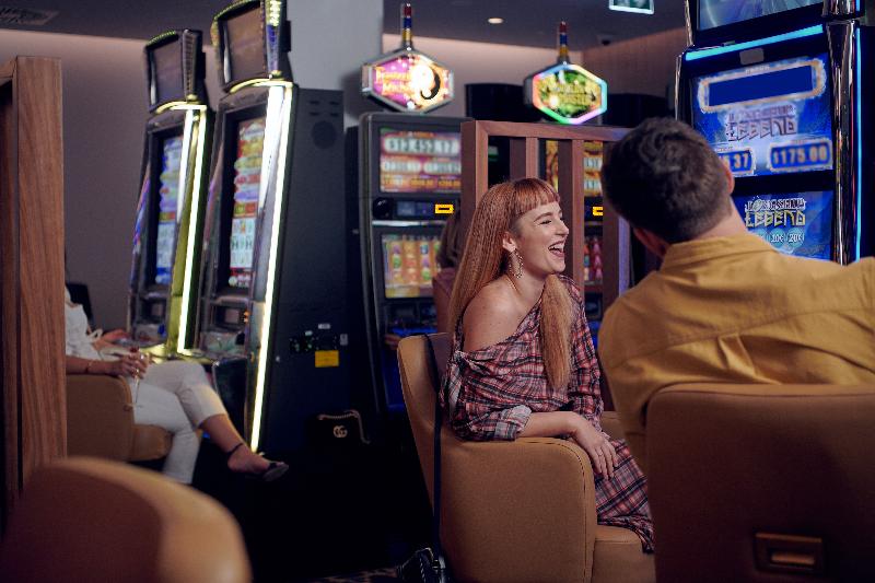 هتل The Ville Resort Casino